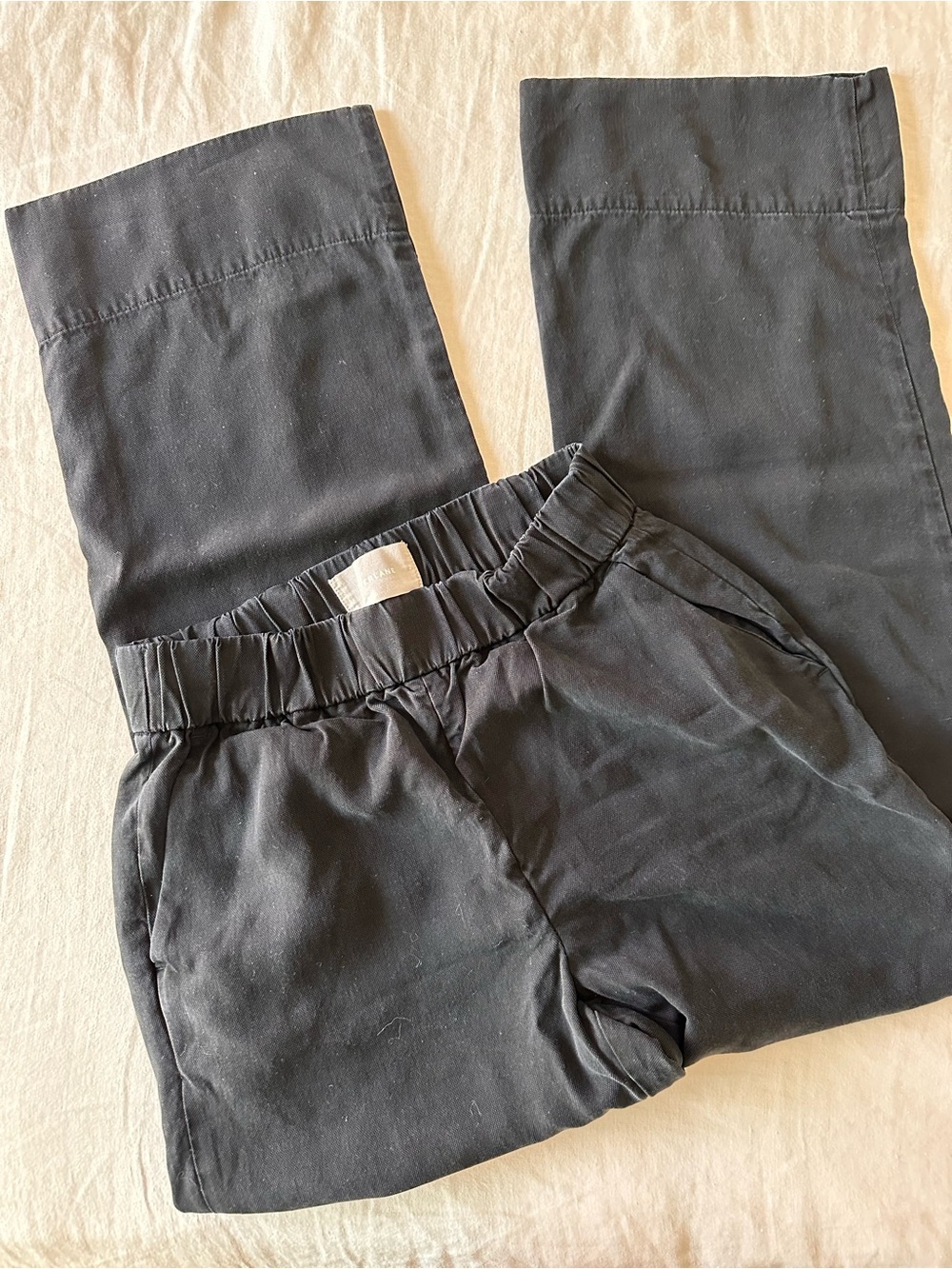 Everlane - The Easy Pant 100% Lyocell - Black (size 2)
